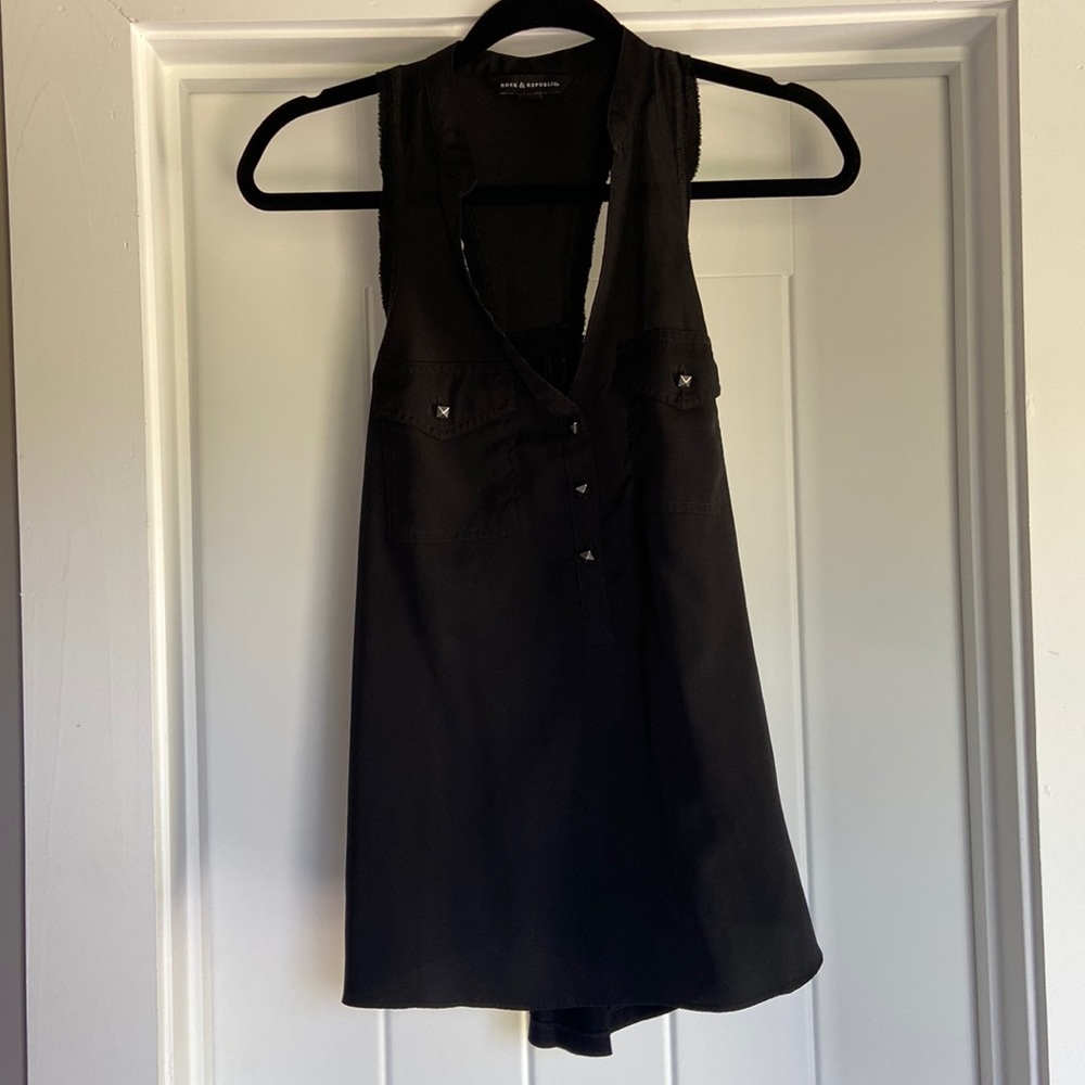 Black razor back Size Small Rock & Republic
